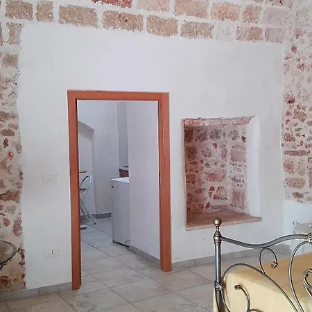 Dimora Vicolungo Bed & Breakfast 3*