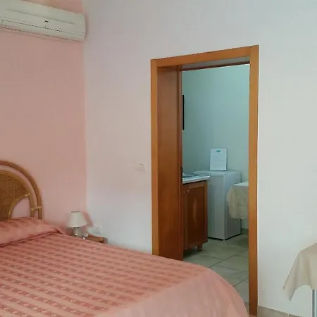 B&B Dimora Vicolungo 3*